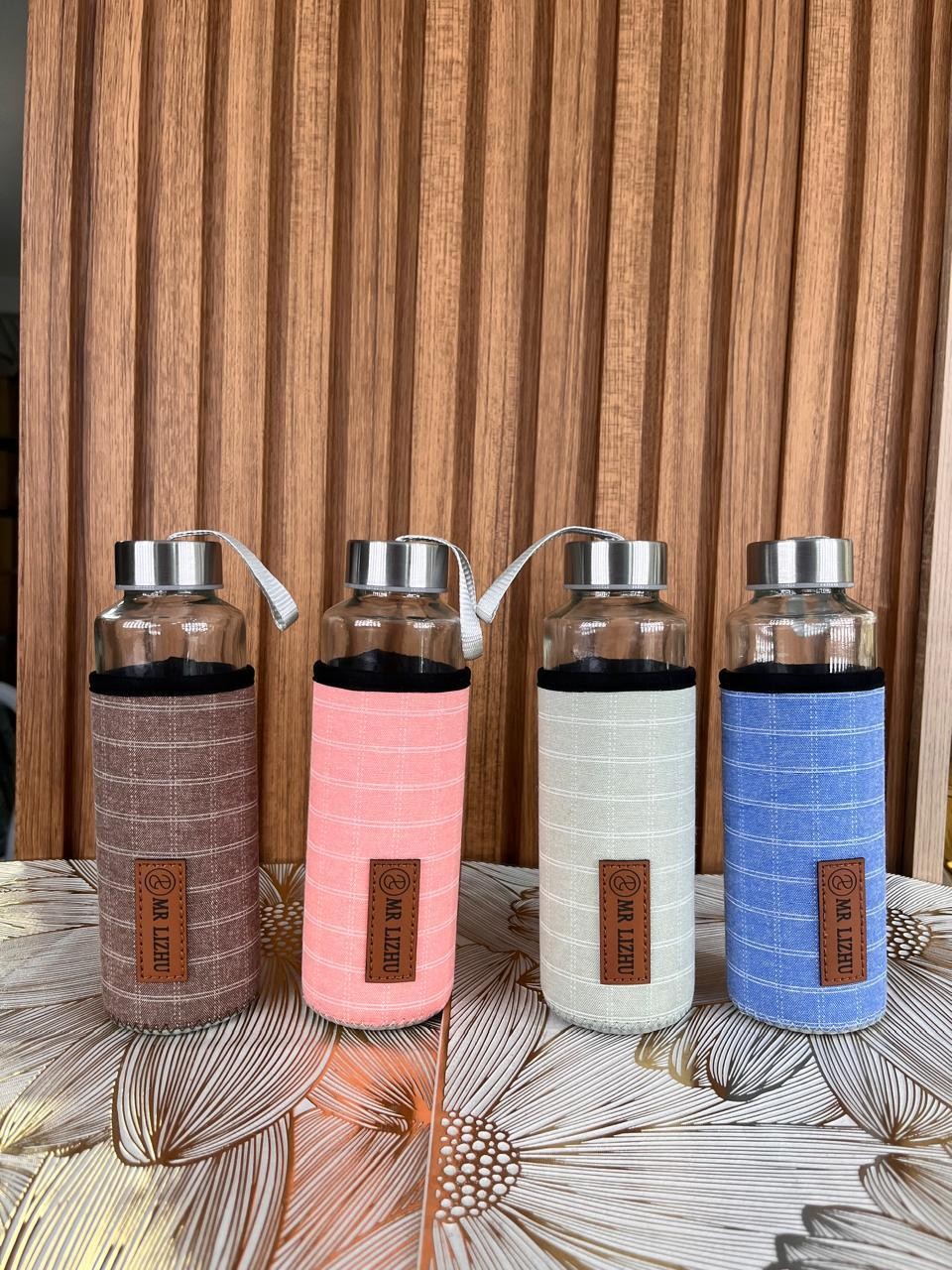 قرعات جوج شكال زجاجية أنيقة: رفيقك المثالي للترطيب