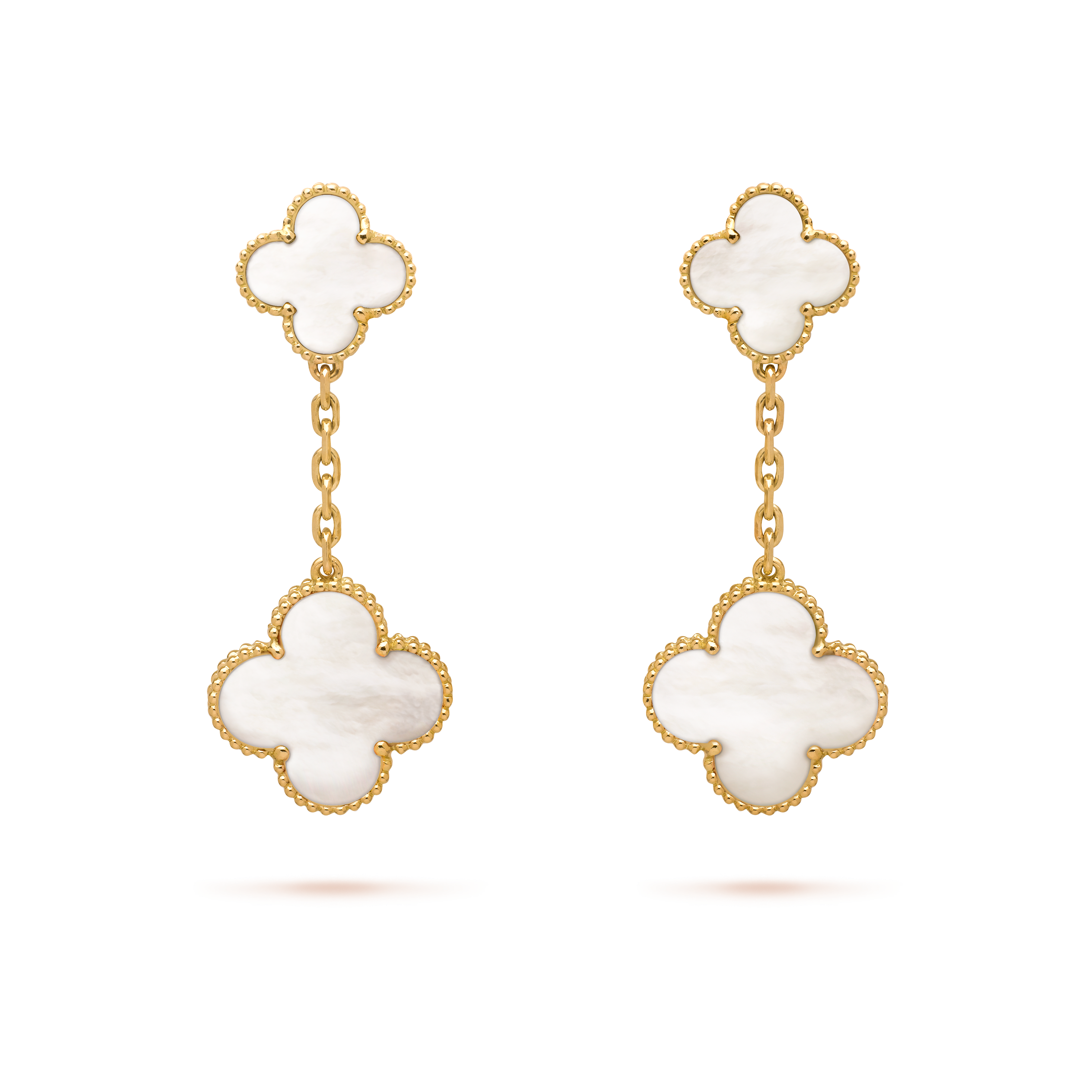 BOUCLE VAN CLEEF VINTAGE ALHAMBRA 2 MOTIFS NACRE