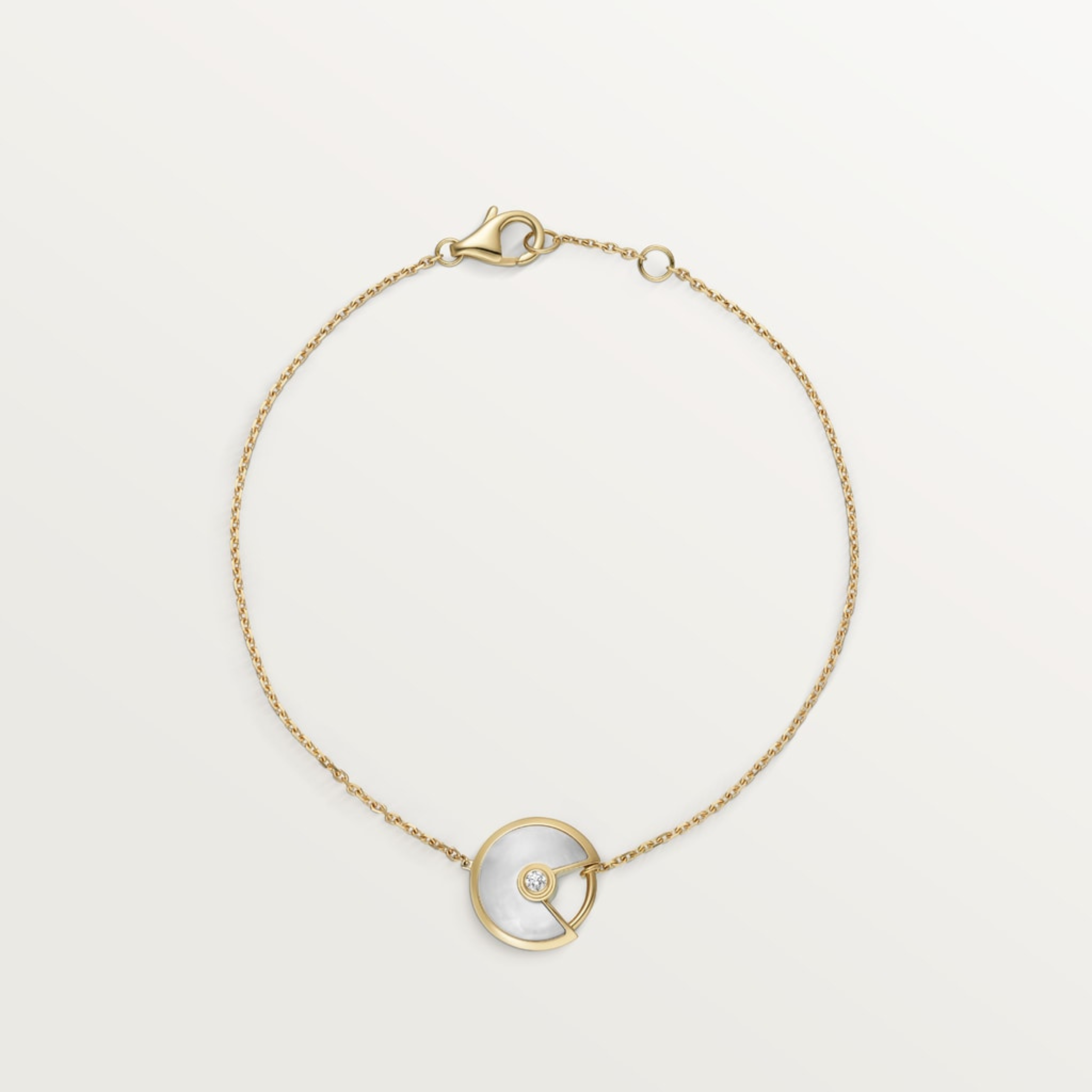 GOURMETTE CARTIER AMULETTE BLANC NACRE GOLD