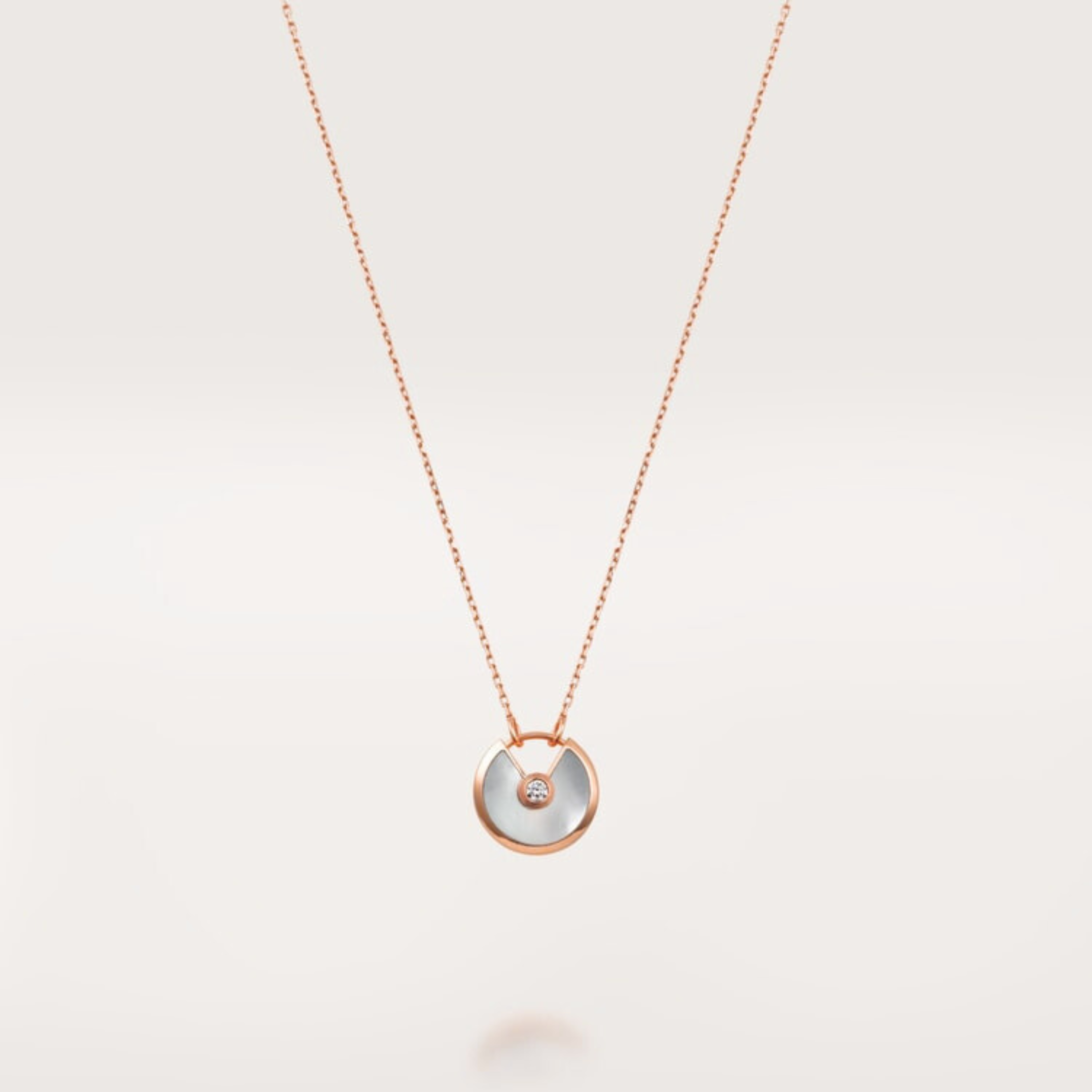 COLLIER CARTIER AMULETTE NACRE ROSE GOLD