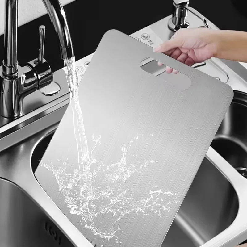 لوح تقطيع فاخر من الفولاذ المقاوم للصدأ بمقبض