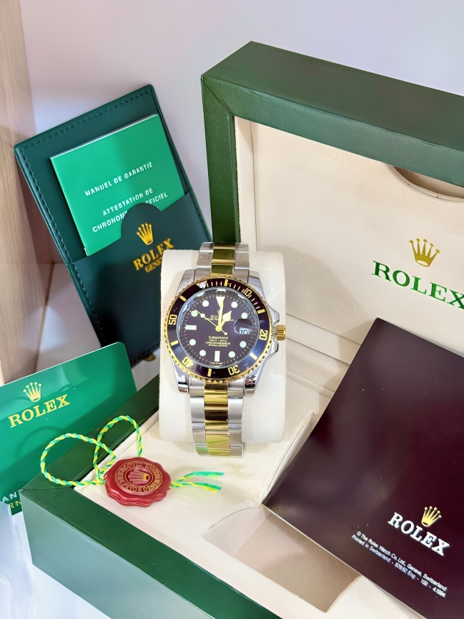 MONTRE ROLEX  SUBMARINER