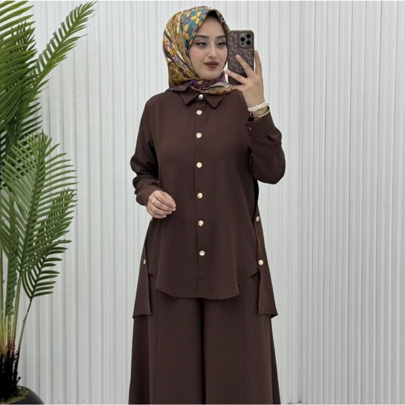 طقم عصري باللون البني