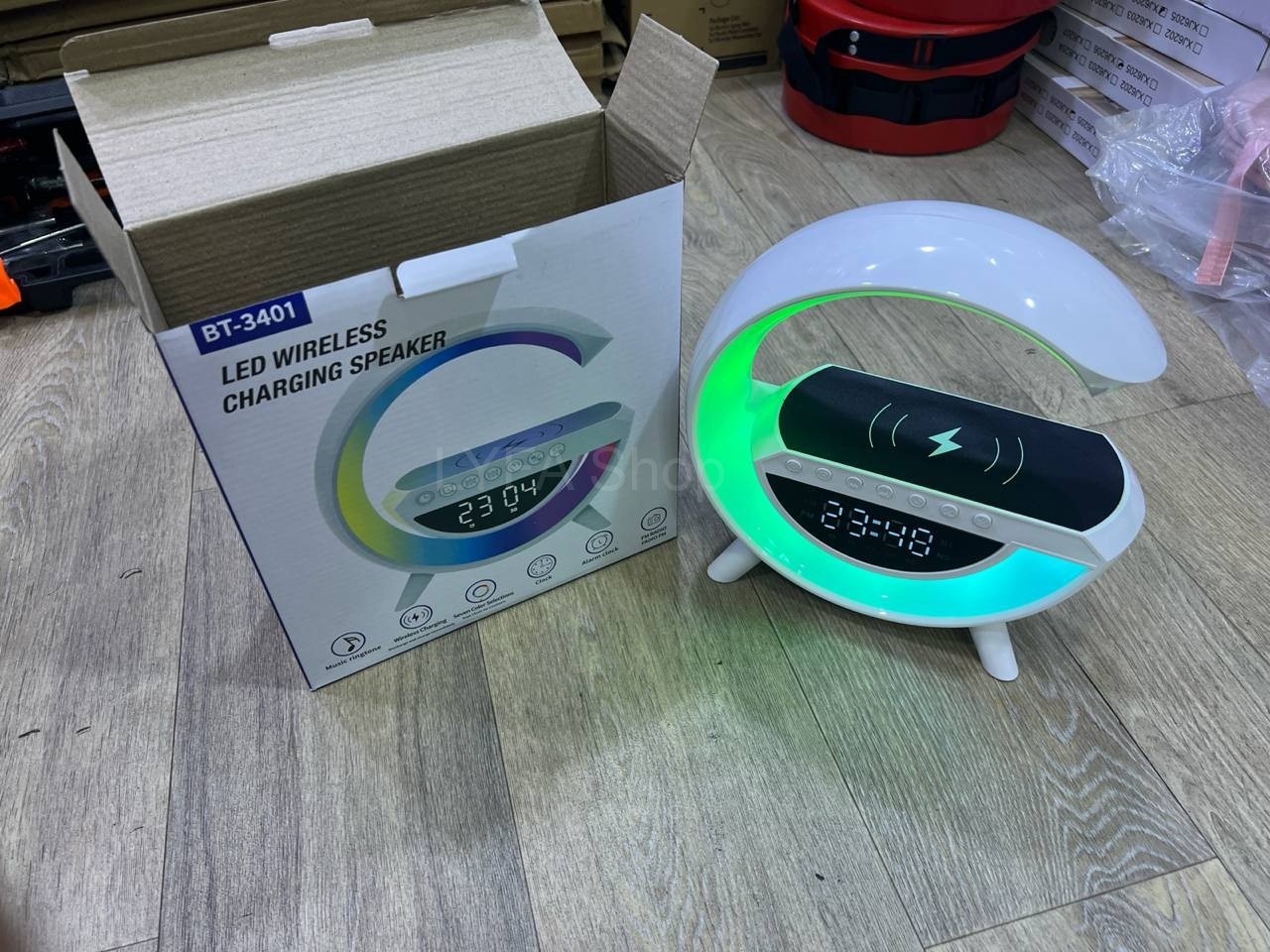 🔊🕒 ساعة ذكية متعددة الوظائف مع مكبر صوت وشحن لاسلكي وإضاءة LED