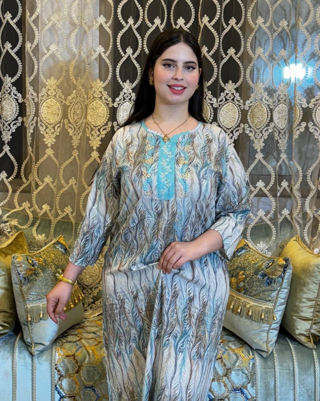 كندورة طرزة عريضة دومي مونش