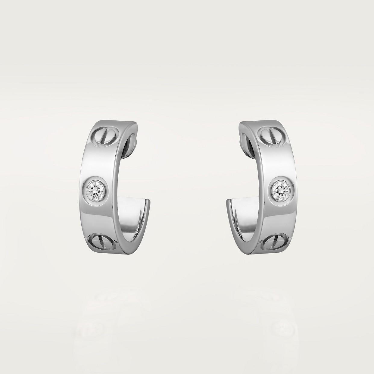 BOUCLE CARTIER LOVE CRÉEOLES PETIT MODÉLE DEUX DIAMONDS WHITE GOLD