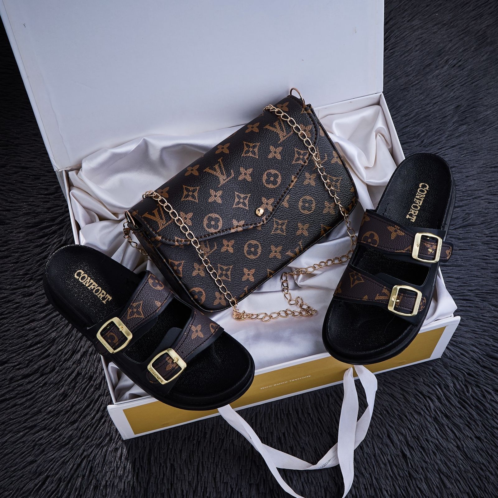 صاك LV + صندالة بحلة جديدة