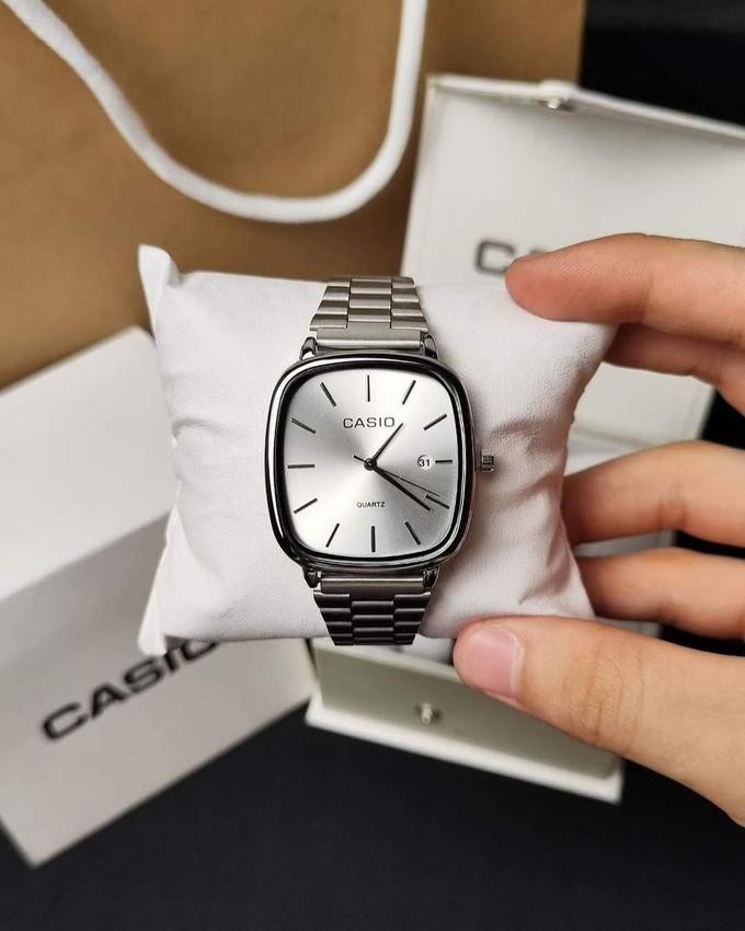 ساعة رجالية من Casio