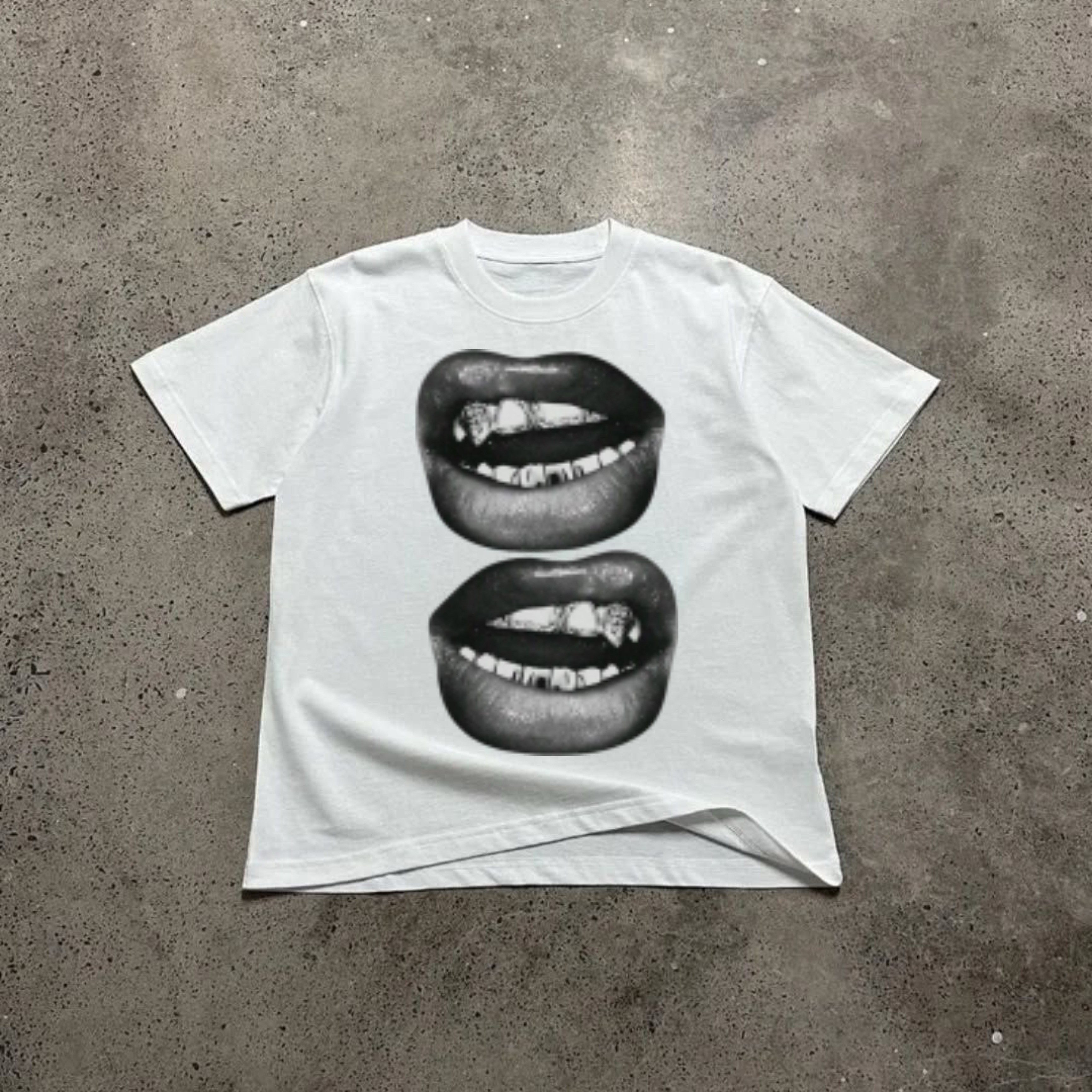 Y2k lips t-shirt